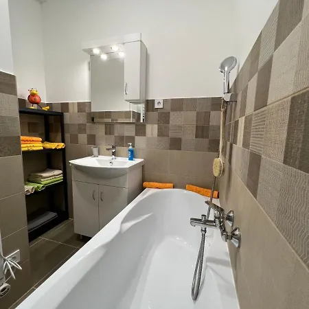 Perk Apartment Balatonalmadi